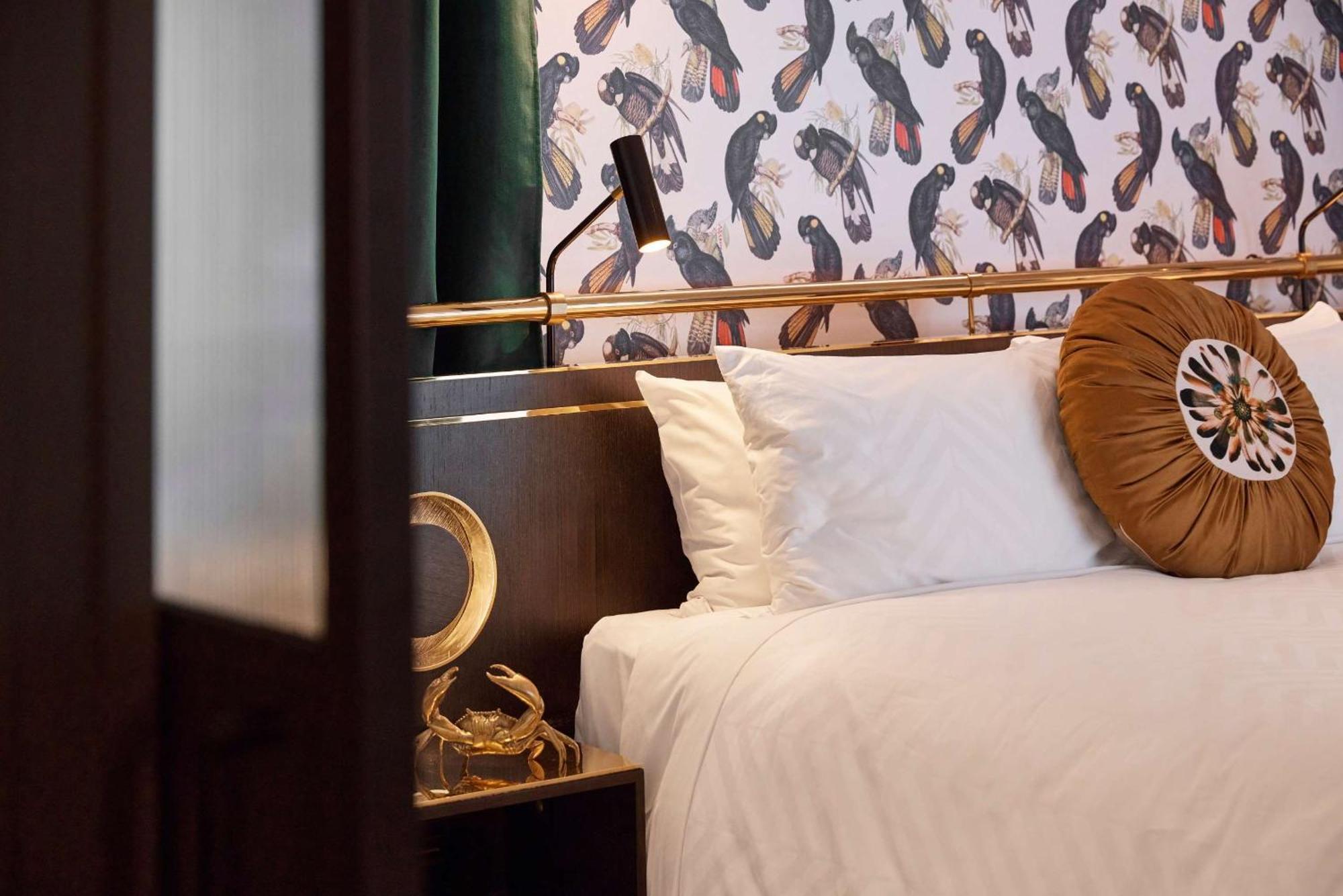 מלון Qt פרת'' מראה חיצוני תמונה A bedroom at the hotel
