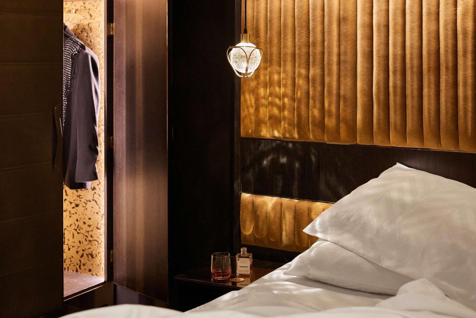 מלון Qt פרת'' מראה חיצוני תמונה A bedroom at The Ivy Hotel