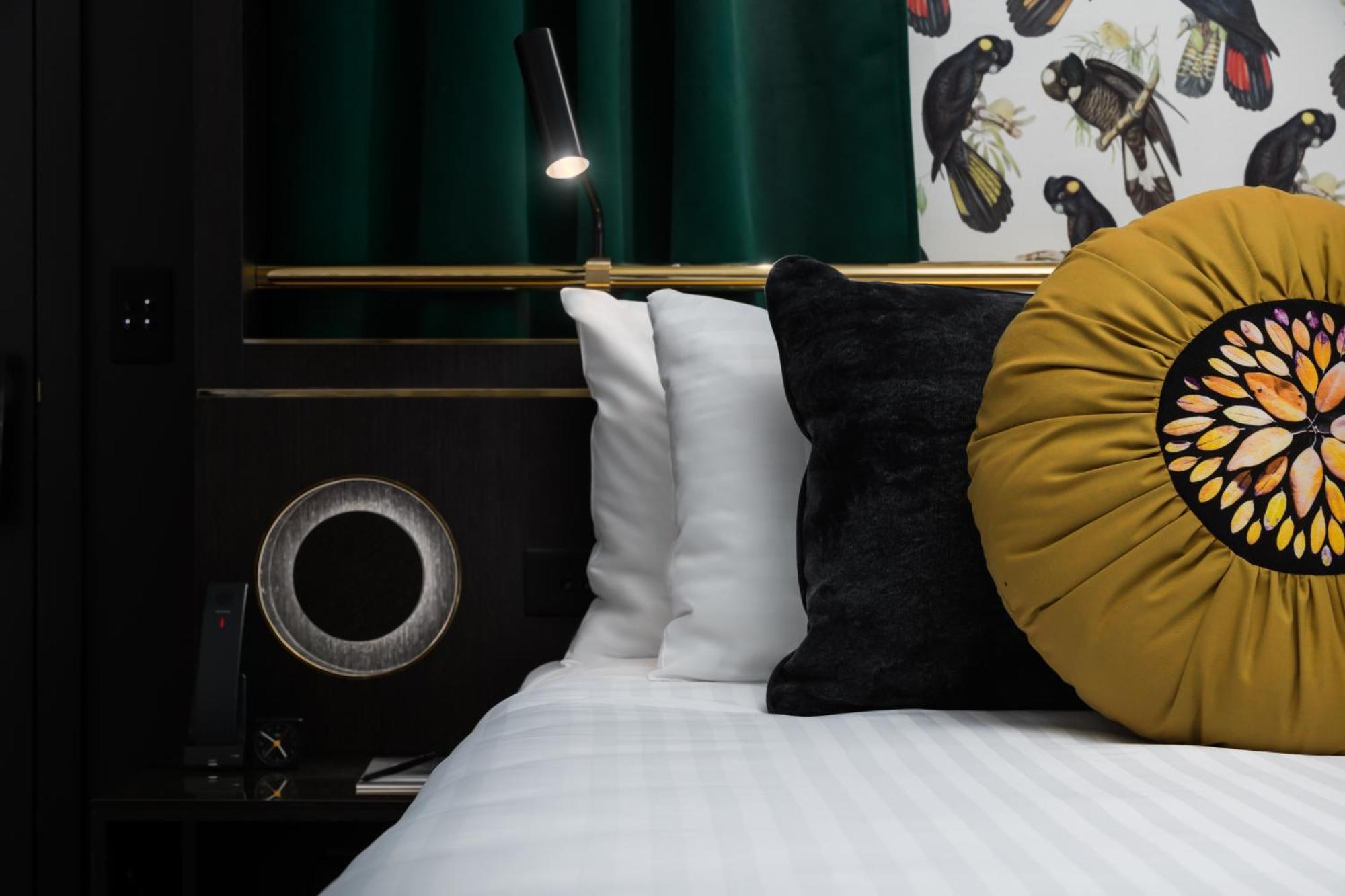 מלון Qt פרת'' חדר תמונה A bedroom at the hotel